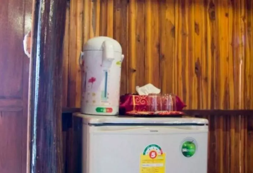 Hotelli Lom Rak Resort