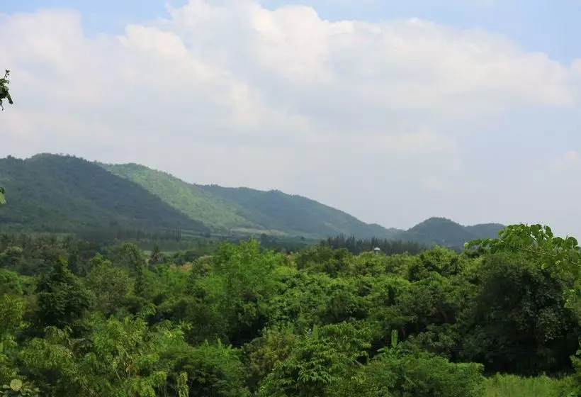 Hotelli Lom Rak Resort