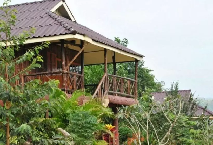 Hotelli Lom Rak Resort