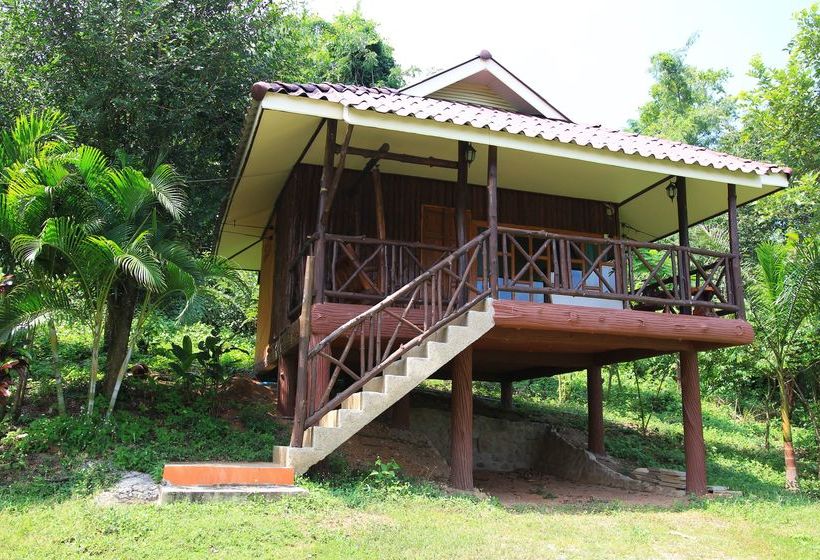 בית מלון כפרי Lom Rak Resort