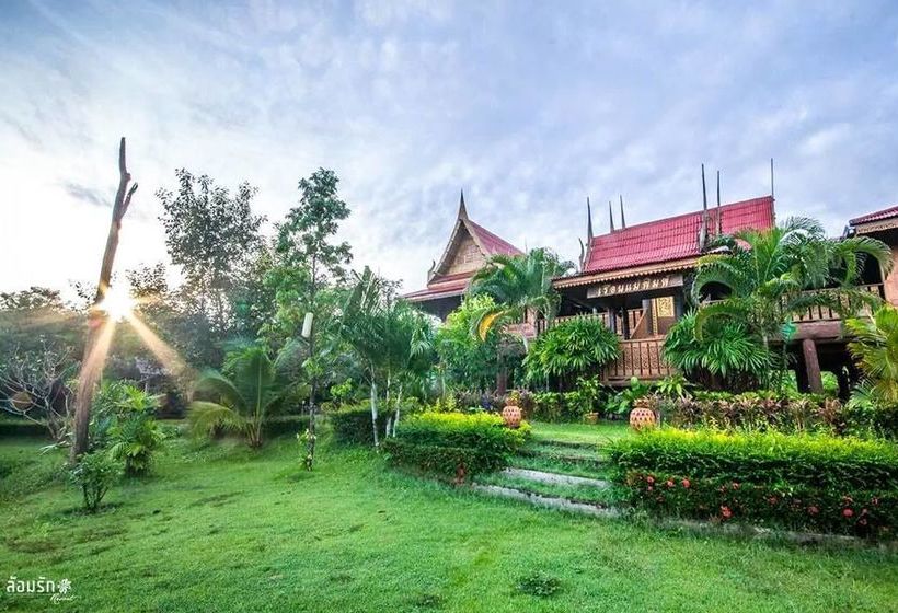 בית מלון כפרי Lom Rak Resort