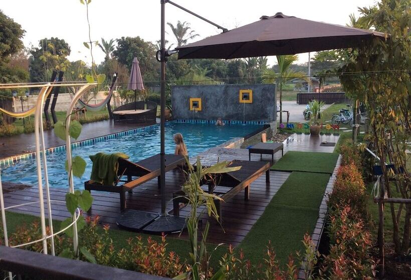 هتل Na Na Doo Homestay