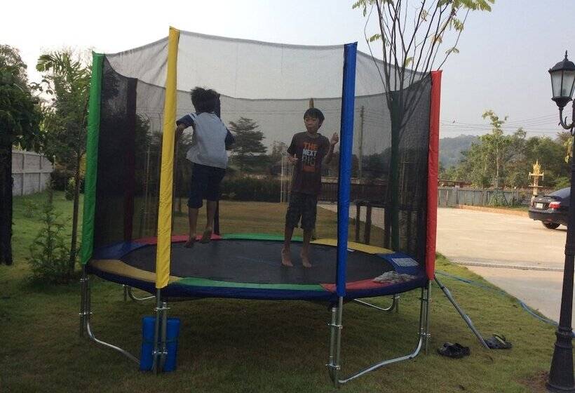 هتل Na Na Doo Homestay