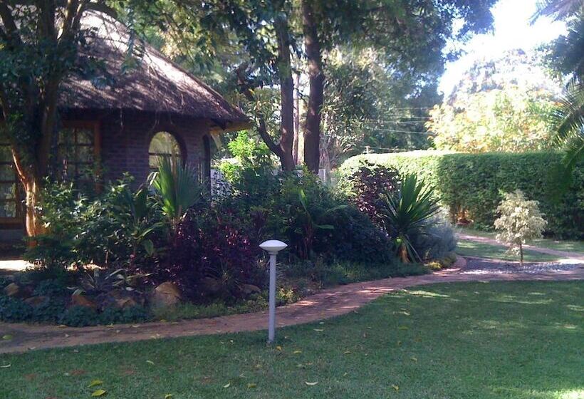 هتل Pakanaka Lodge