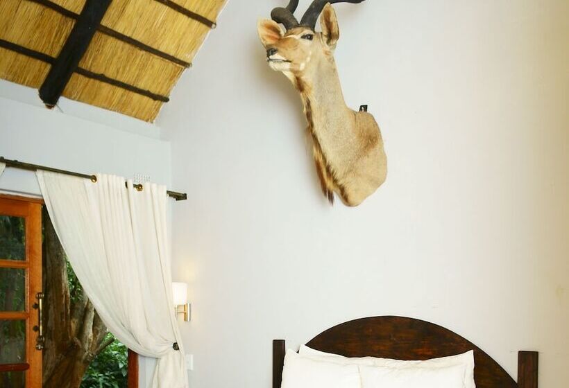 هتل Pakanaka Lodge