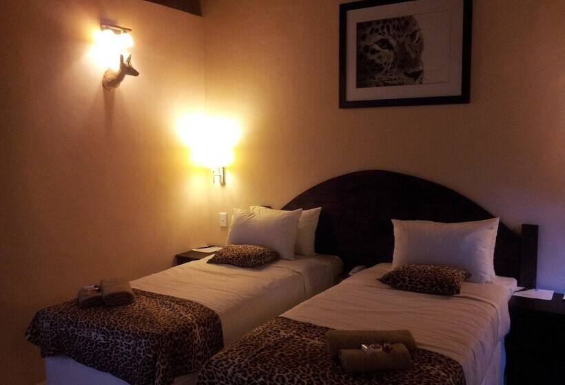 هتل Pakanaka Lodge