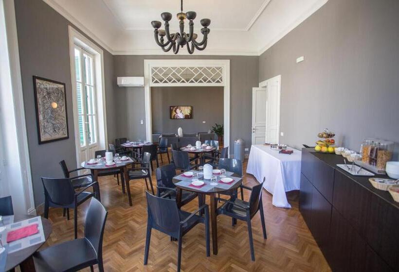 فندق Re Vittorio De Luxe