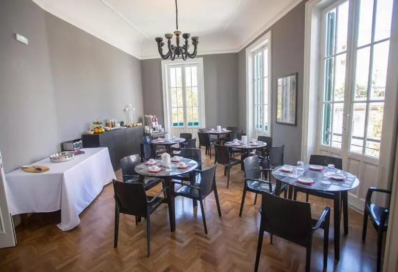 هتل Re Vittorio De Luxe