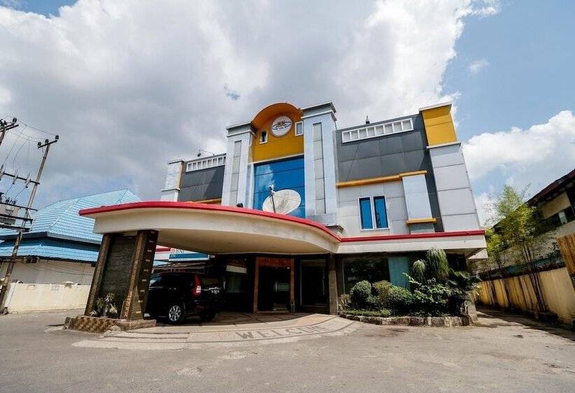 Hotel Reddoorz Plus Near Universitas Lambung Mangkurat