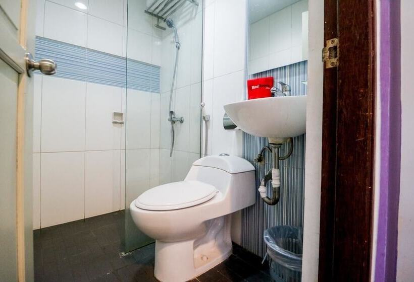 Hotel Reddoorz Plus Near Universitas Lambung Mangkurat