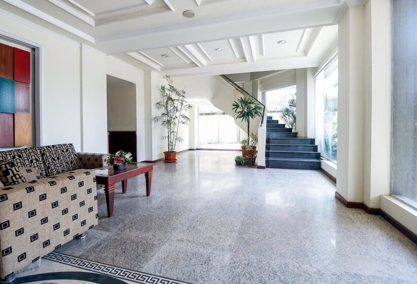 Hotel Reddoorz Plus Near Universitas Lambung Mangkurat