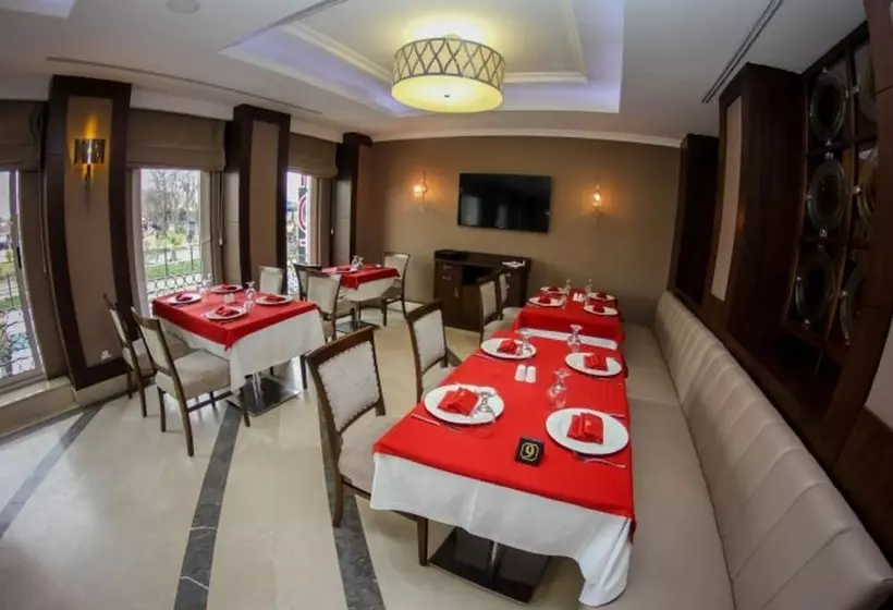 هتل Tadj El Maouada