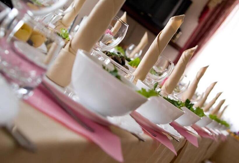 هتل Tadj El Maouada