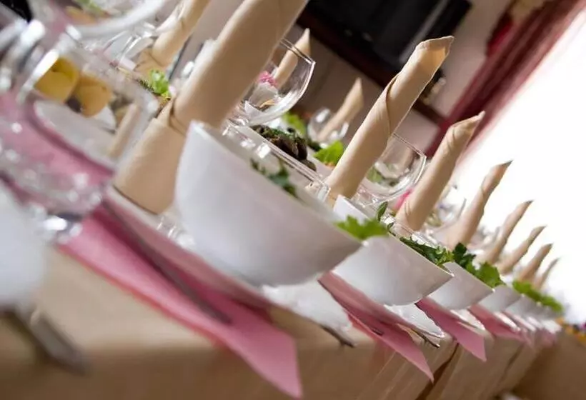 هتل Tadj El Maouada