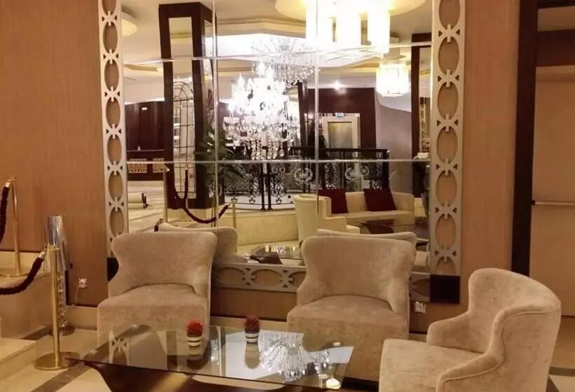 هتل Tadj El Maouada