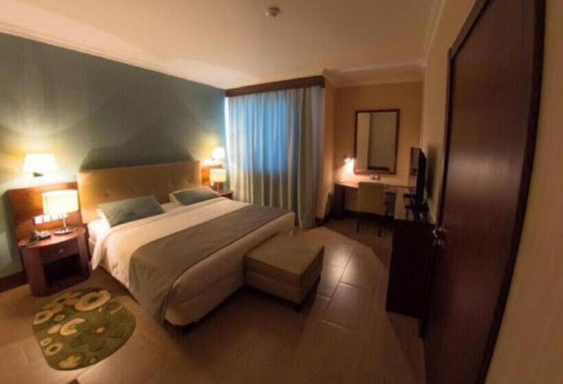 هتل Tadj El Maouada