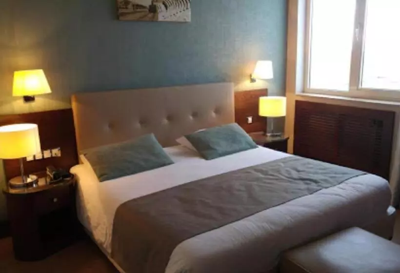 هتل Tadj El Maouada