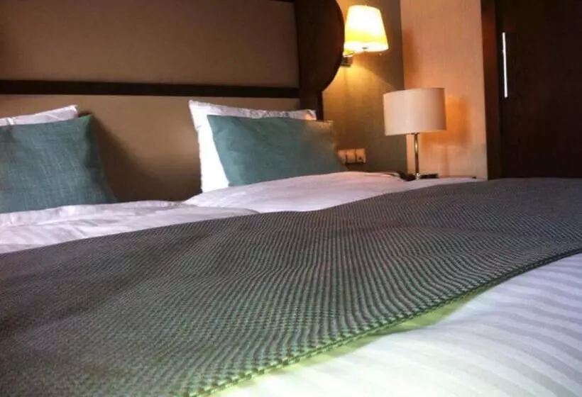 هتل Tadj El Maouada