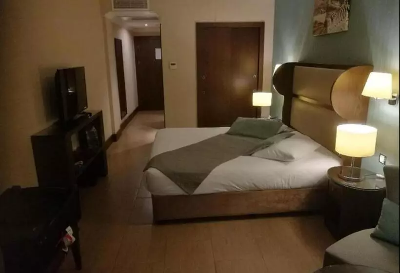 هتل Tadj El Maouada