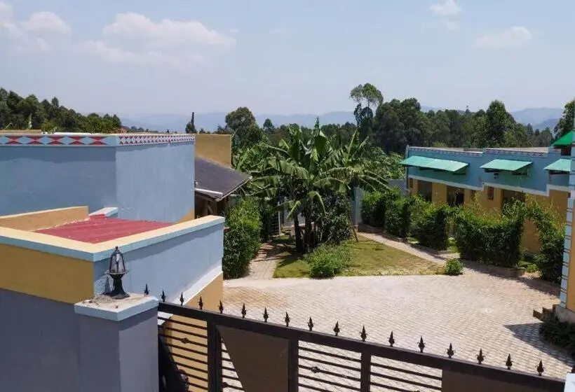 هتل Kisoro Comfort Inn