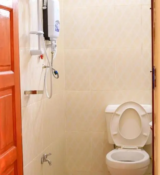 هتل Kisoro Comfort Inn