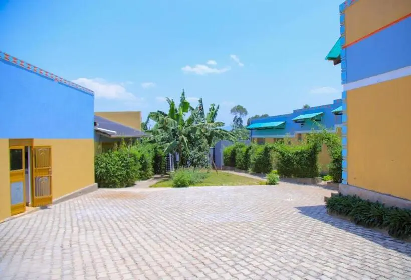 هتل Kisoro Comfort Inn