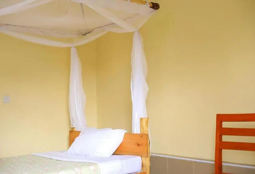 هتل Kisoro Comfort Inn