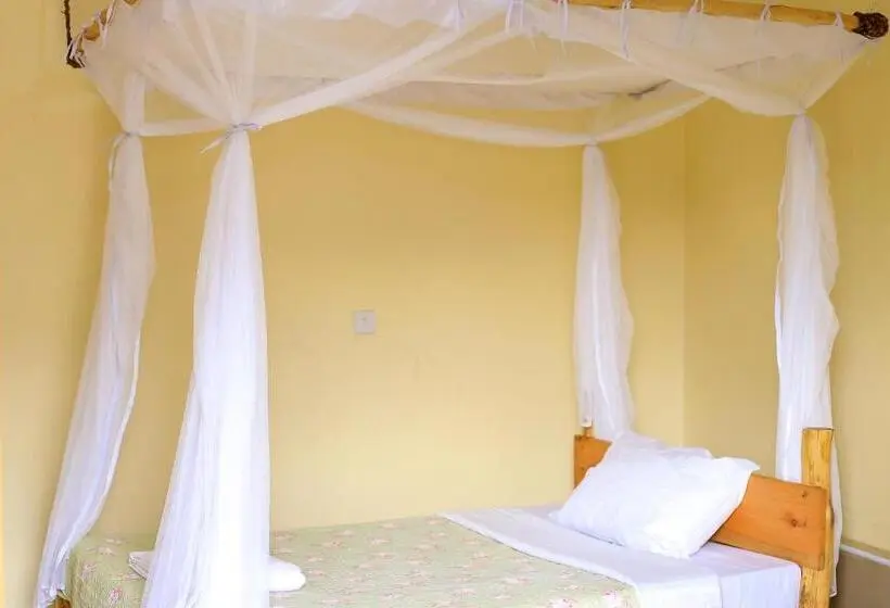 هتل Kisoro Comfort Inn