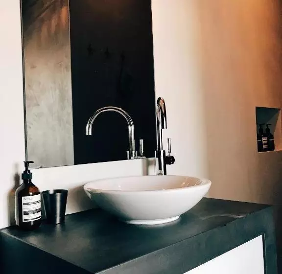 ベッドアンドブレックファースト Avliving City Basel