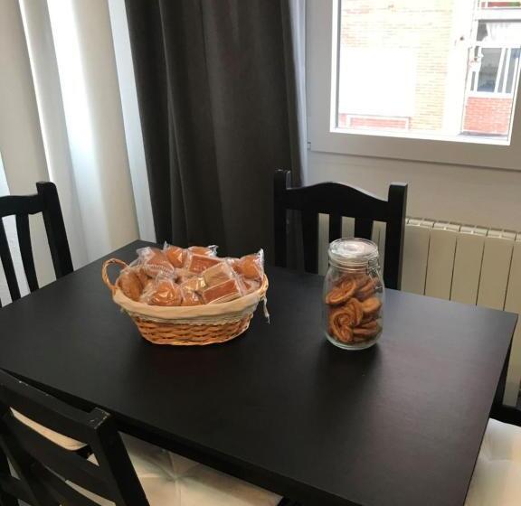 簡易ホテル Alojamiento El Cantal