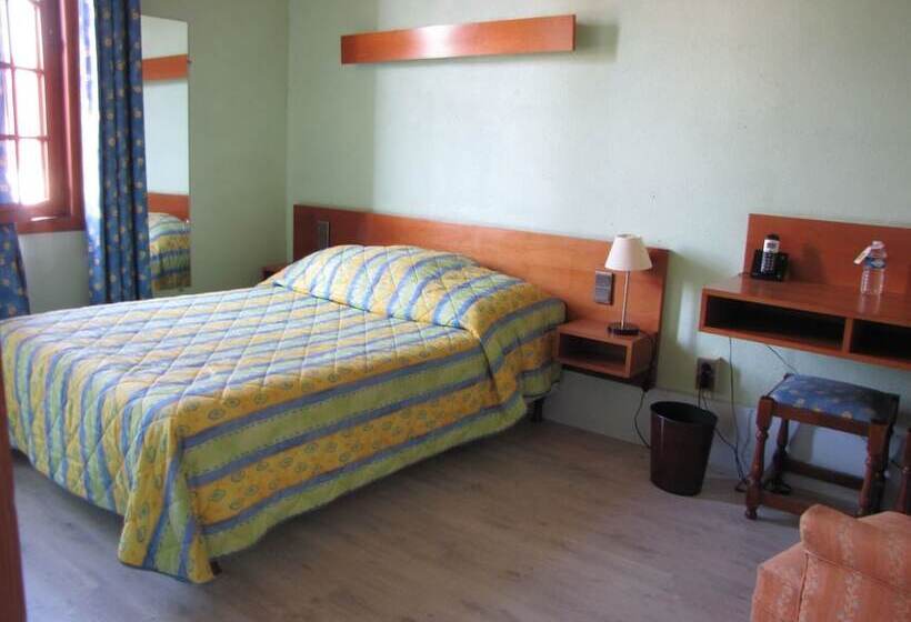 Отель Logis Hôtel & Restaurant   Auberge De La Forêt