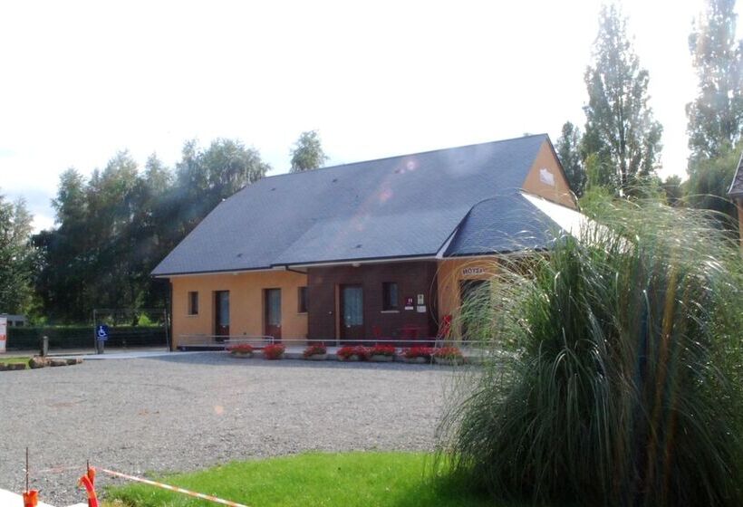 فندق Logis Auberge Le Petit Pont