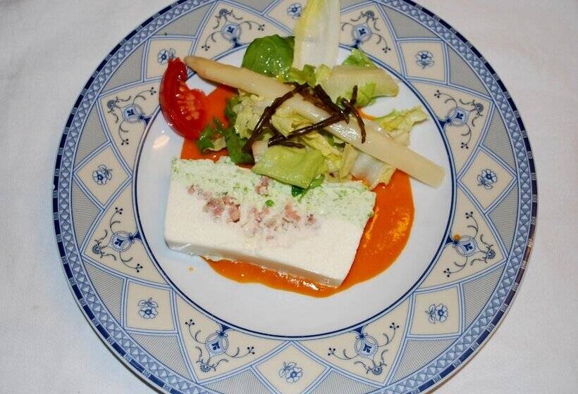 فندق Logis Auberge Le Petit Pont