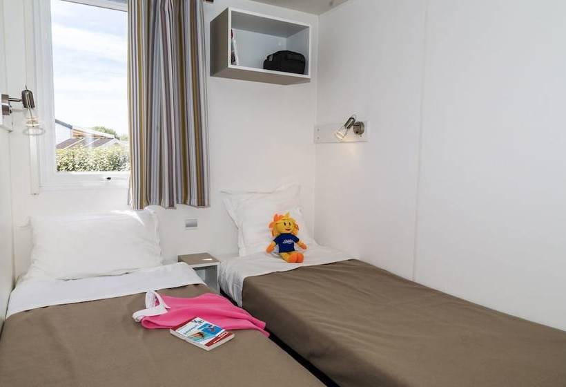 ホテル Domaine Résidentiel De Plein Air Odalys Etang De Besse