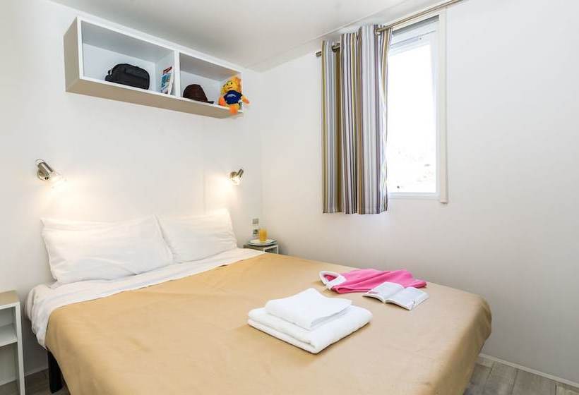 ホテル Domaine Résidentiel De Plein Air Odalys Etang De Besse