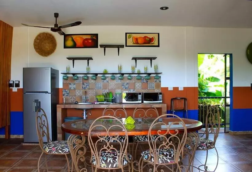 هتل Hacienda Bambú