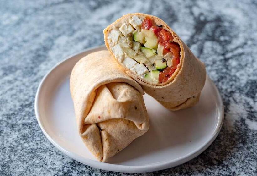 فندق Holiday Inn & Suites Nashville Downtown Broadway