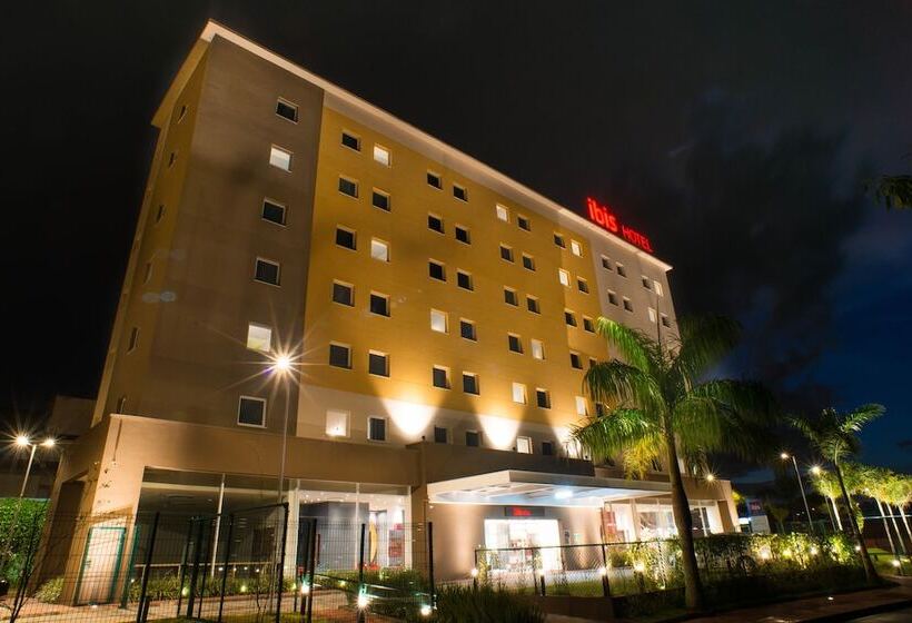 ホテル Ibis Itatiba