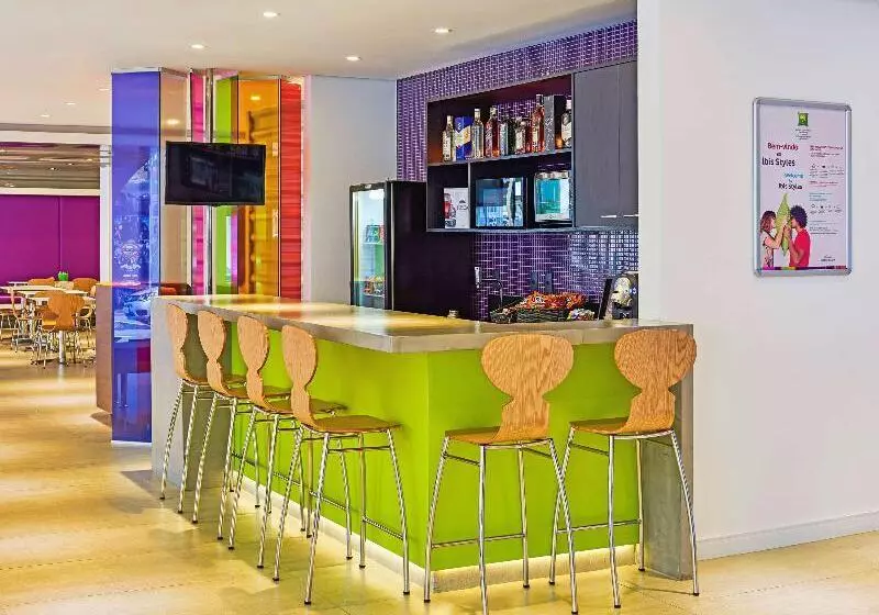 Hotelli Ibis Styles Balneario Camboriu  1 Quadra Do Mar