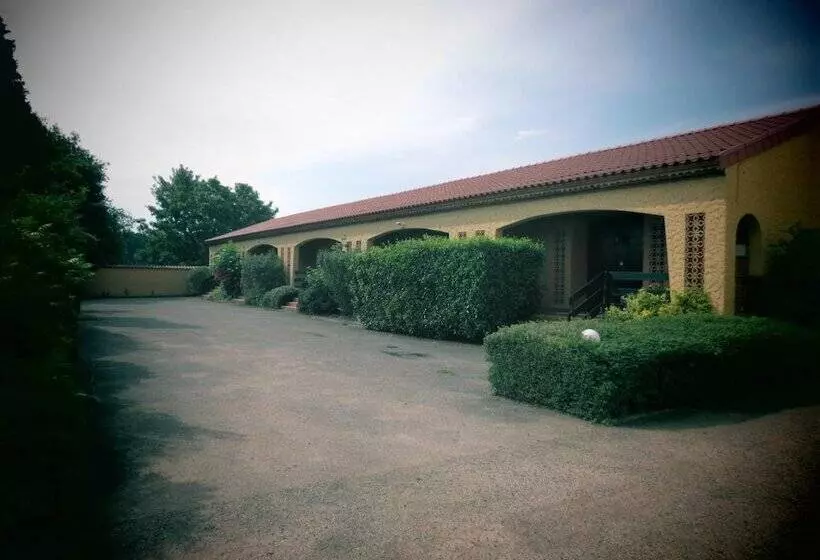 ホテル Logis L Auberge Du Gros