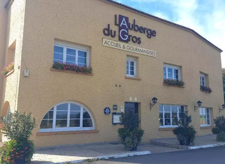 ホテル Logis L Auberge Du Gros