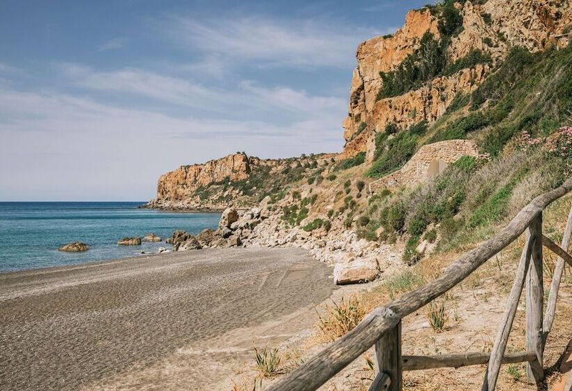 ホテル Mangia S Pollina Resort