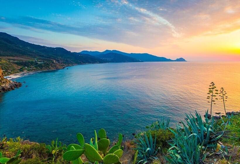 ホテル Mangia S Pollina Resort