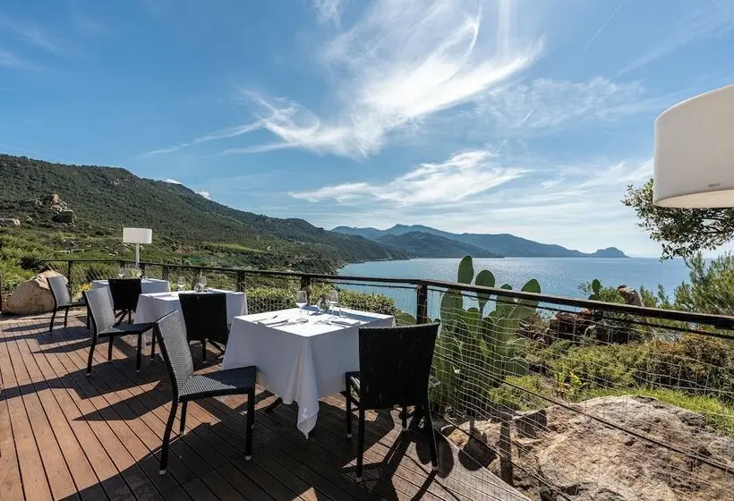 فندق Mangia S Pollina Resort