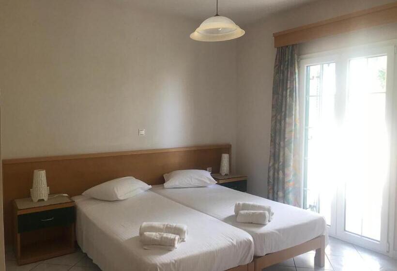 בית מלון כפרי Naftilos Studios