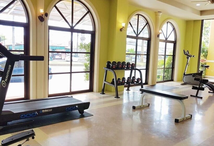 هتل The Pineapple