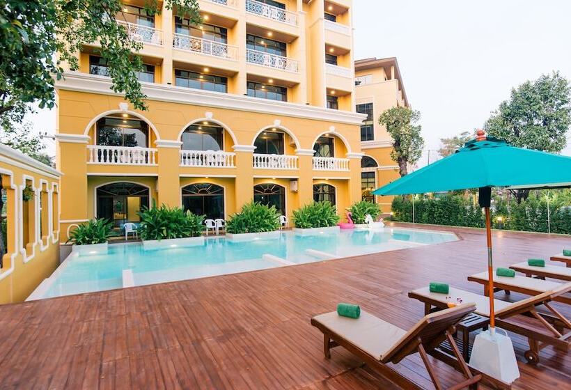 هتل The Pineapple