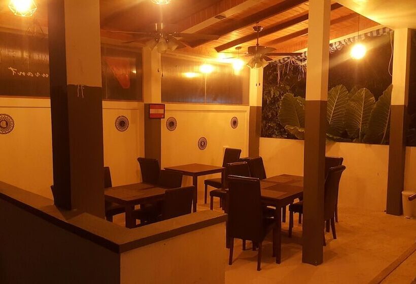 پانسیون White Diamond