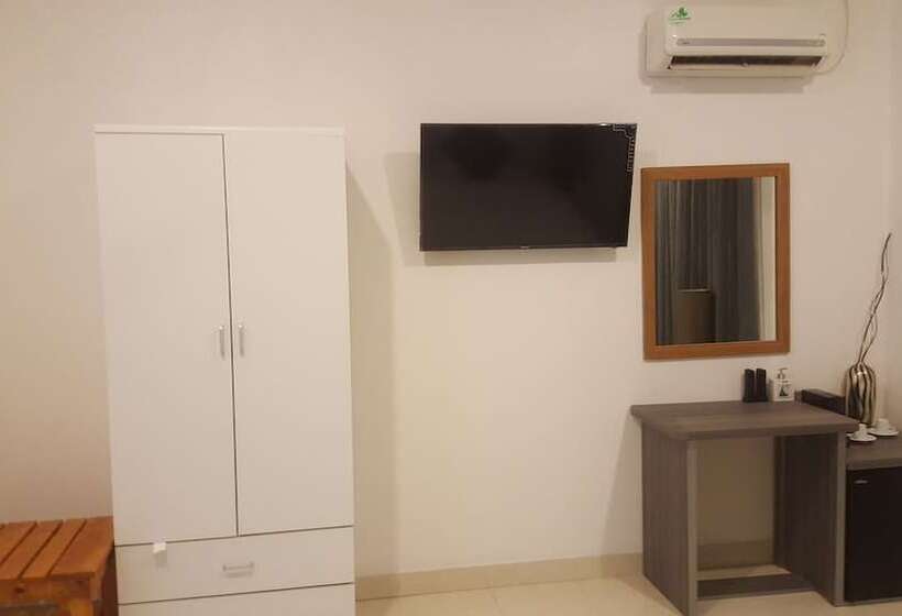 پانسیون White Diamond