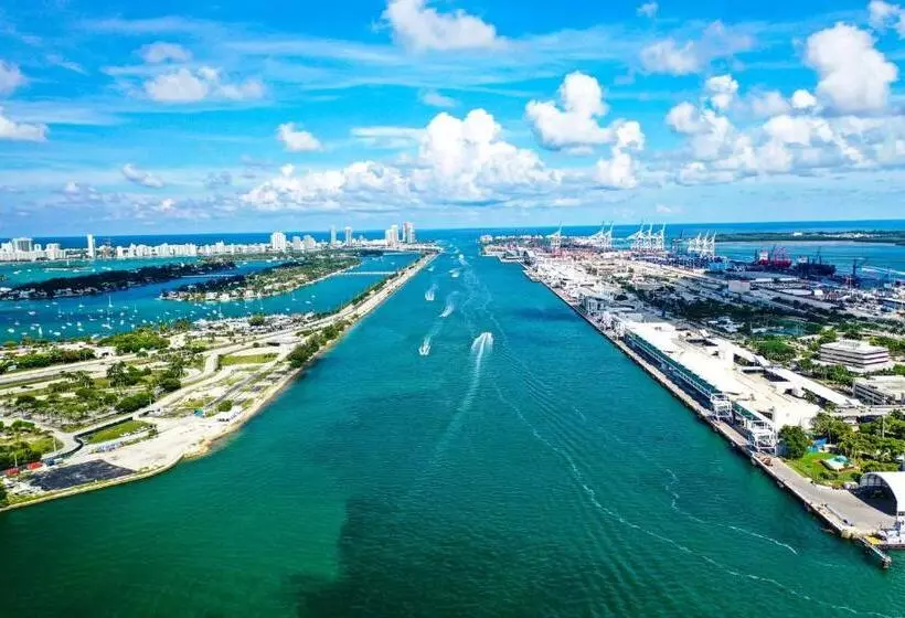 Even Hotel Miami   Airport, An Ihg